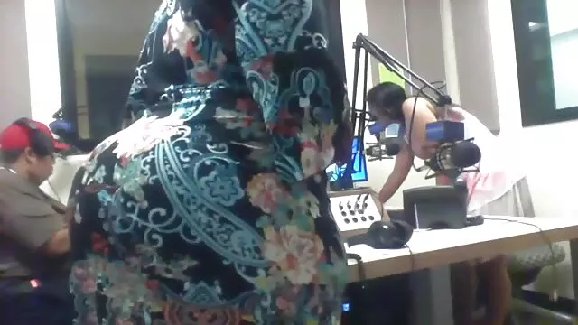 ビキニセクシーダンスで巨乳を持つ美しさは、音楽のリズムに従ってくだ 女性 専用 エロ 動画 無料
