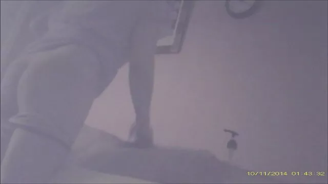 中年ラティーナポーズの前の夫半裸 女性 専用 エロ 動画