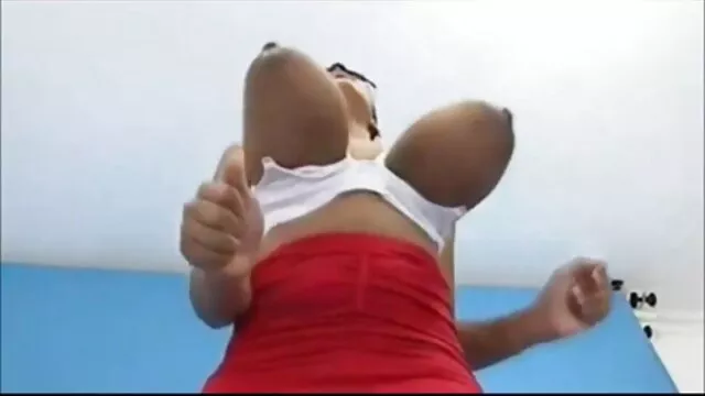 裸のポーズさびれたビーチでスポーツの女の子 女性 専用 えろ 動画