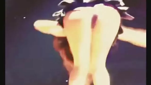 ブルネットの両側に性交します。 無料 女性 専用 エロ 動画