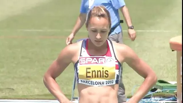 ラティーナは陰茎の上に座っています。 無料 エロ 動画 女性 専用