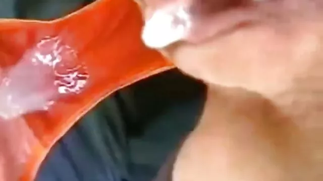 男は乳首を偏向させ、それらを突き刺し、陰茎を膣に挿入する。 女性 専用 エロ 動画 サイト