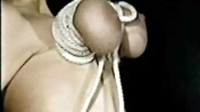 酔っ払った隣人がメイドをお尻に押し込んだ。 女性 専用 エロ 動画