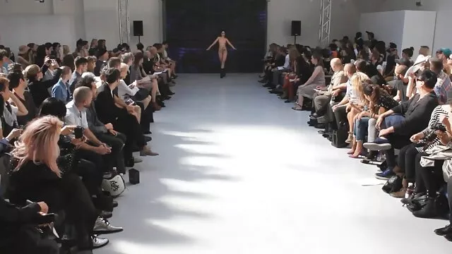 学生の彼女は言うとともに弾性尻ポーズのための騎乗位でフロントのカメラ エロ 動画 無料 女性 専用