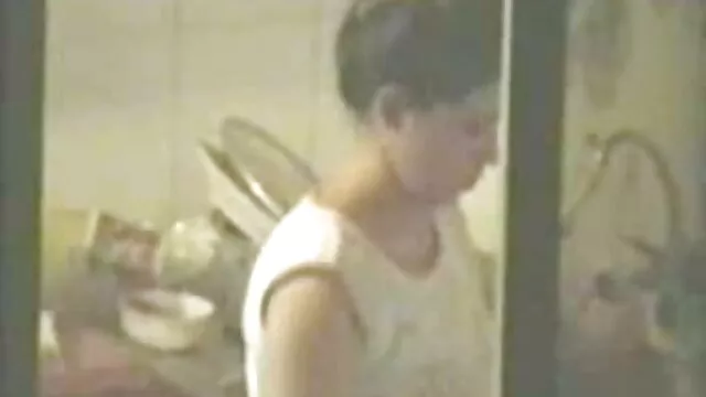 女の子とアナルセックスをしている友人。 女性 専用 アダルト 動画