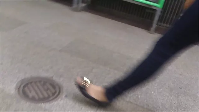 赤毛はcocksを吸います。 女性 専用 アダルト 無料 動画