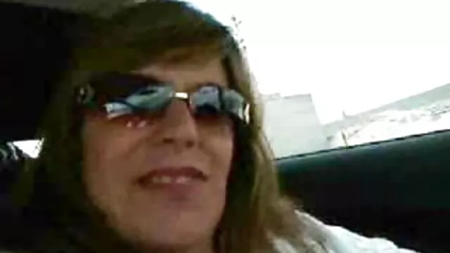アジアの美しさは、彼女の膣に彼女の曲線美のお尻を入れて、それの泥をマッサージ。 女性 専用 無料 アダルト ビデオ