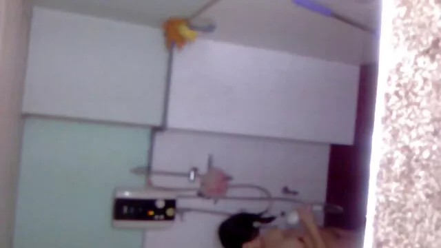 一緒に彼らは大きなおっぱいの女の子を性交する。 エロ 動画 女子 専用